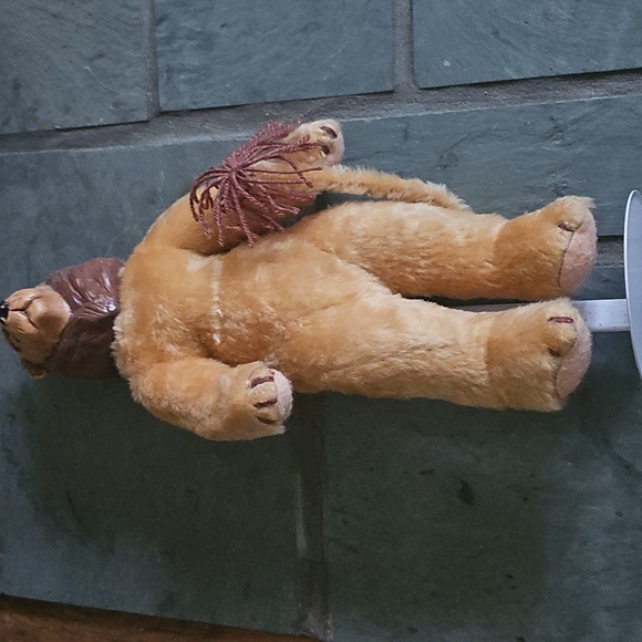 Wizard of Oz The Cowardly Lion Porcelain Doll Paradise Galleries - Picture 6 of 15